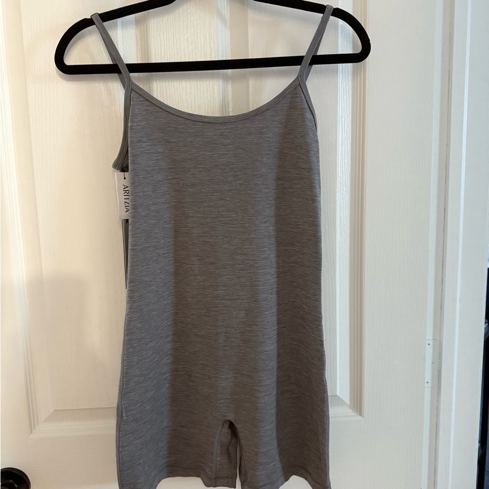 Aritzia TNA Sleeveless Romper